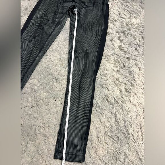 Gymshark gray leggings with pockets EST size S - Picture 4 of 9